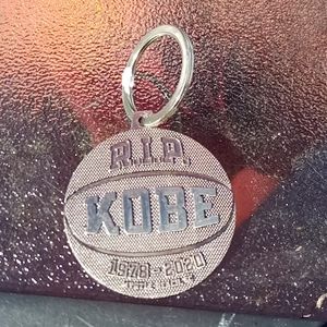 R.I.P kobe key chain